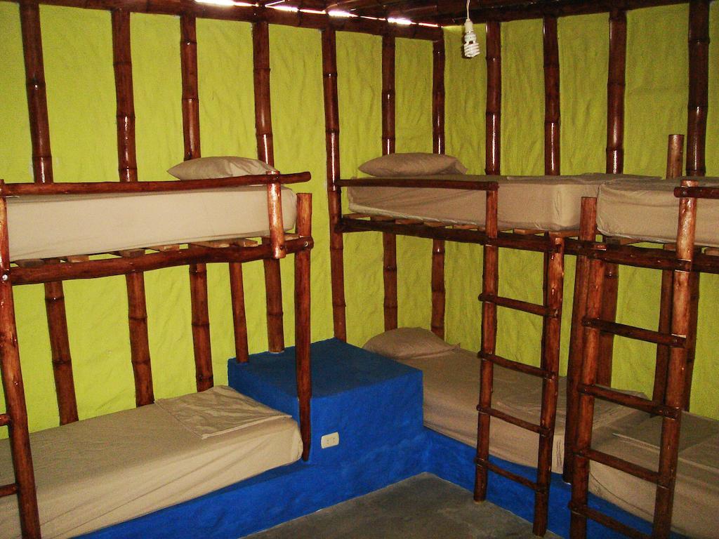 Psygon Surf Camp Hostel Máncora Kamer foto