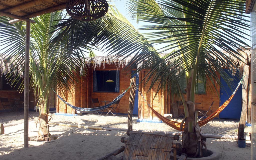 Psygon Surf Camp Hostel Máncora Buitenkant foto
