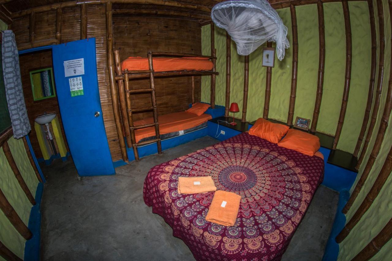 Psygon Surf Camp Hostel Máncora Buitenkant foto